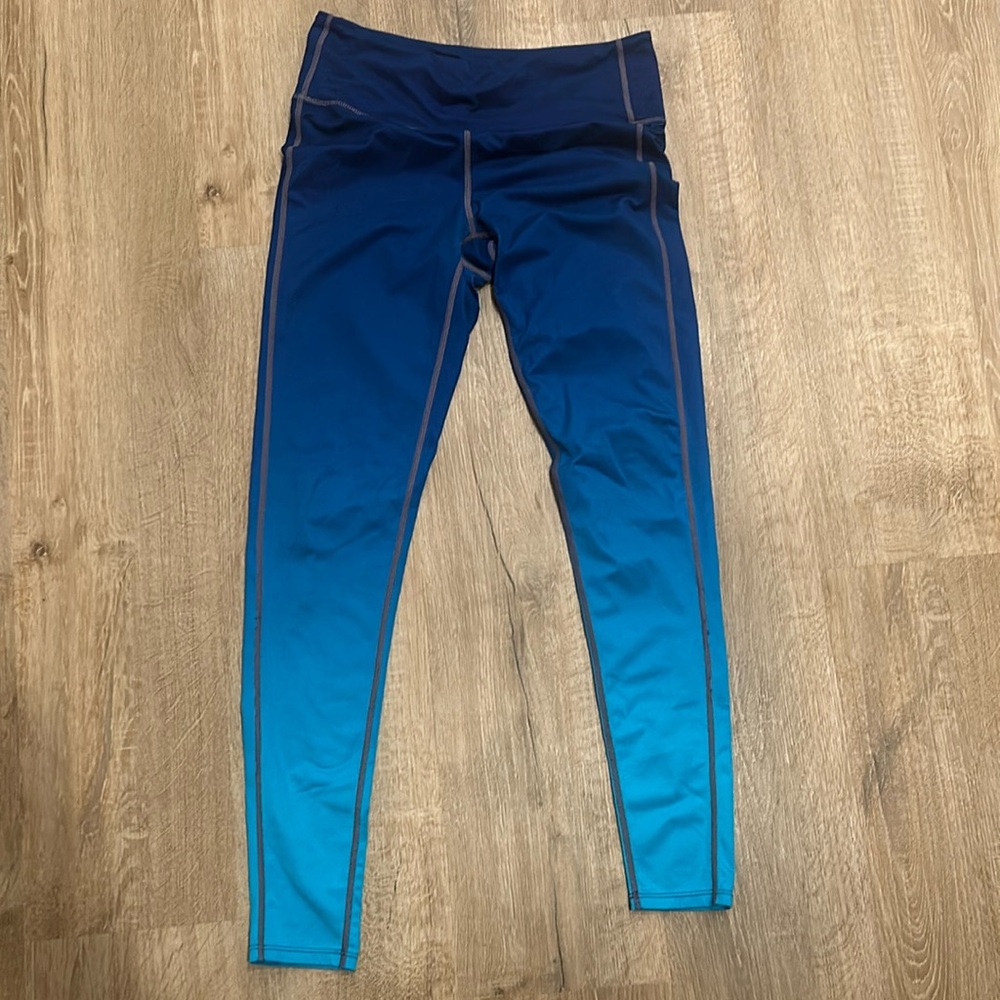 Ombré Blue size small athlete leggings